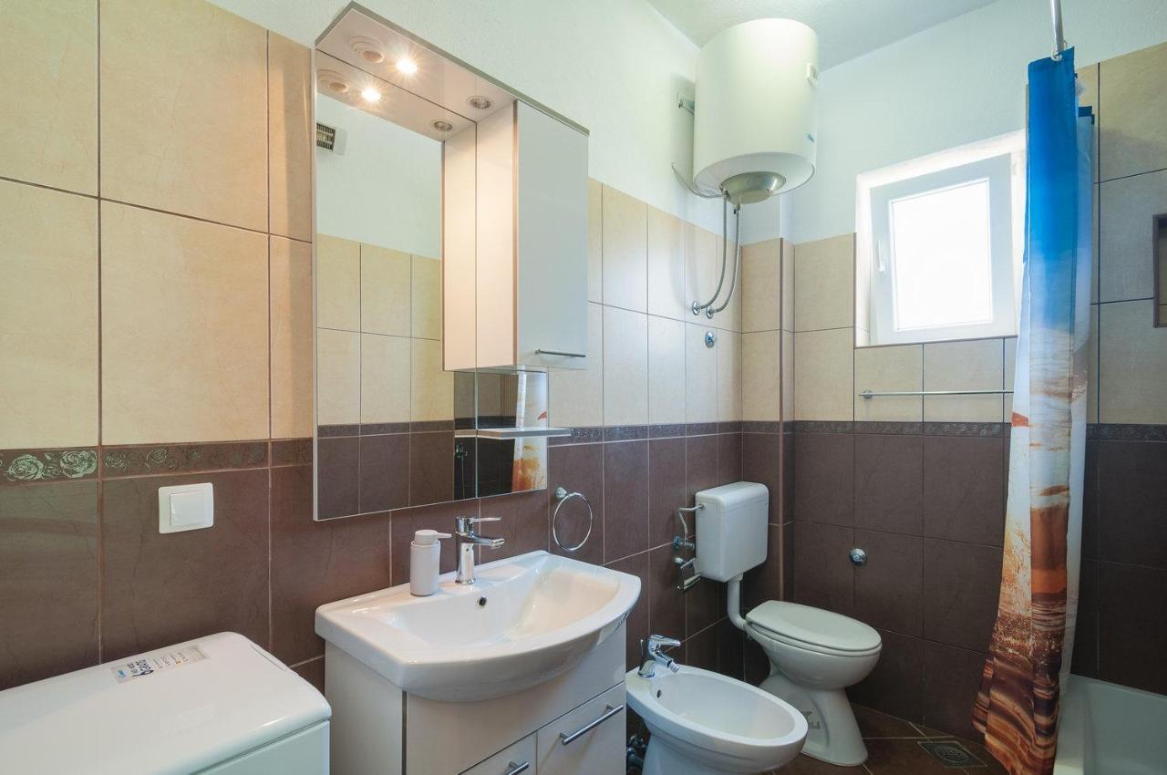 Apartman Neven Подгора Екстер'єр фото